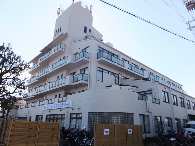 大阪府高槻市 看護師 リヴェスタひろの 正社員の求人情報 介護求人サイト キャリアスマイル