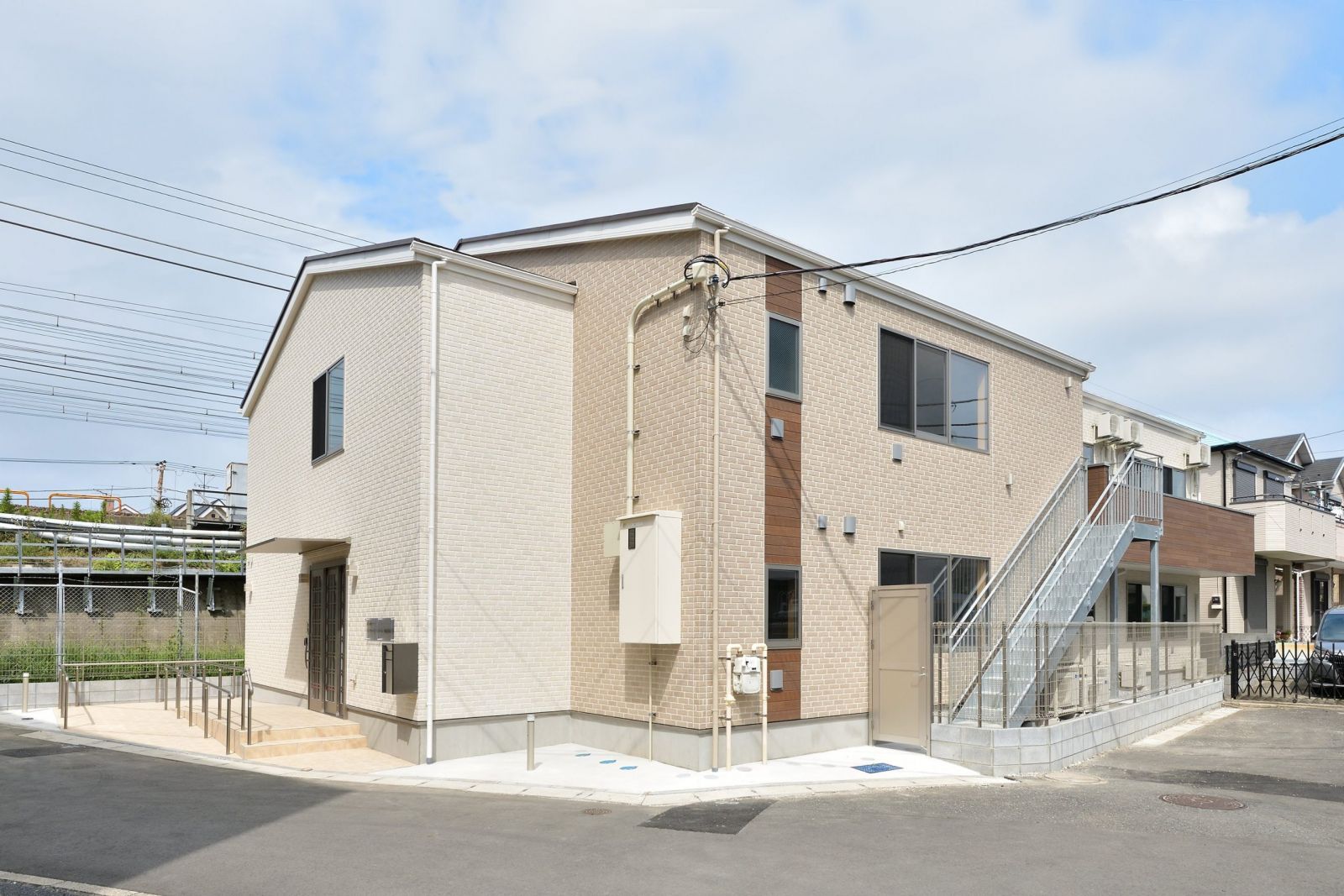 東船橋駅 千葉県 付近の介護求人 介護求人サイト キャリアスマイル