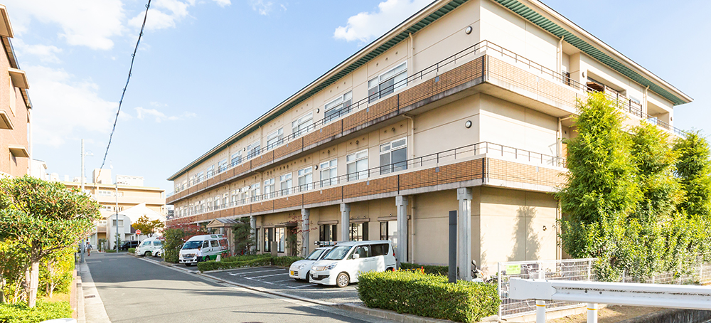 兵庫県西宮市 ヘルパー 介護職 にしのみや聖徳園 正社員の求人情報 介護求人サイト キャリアスマイル